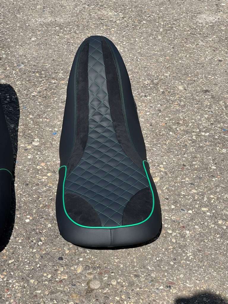 Quad-Sitz Kawasaki KFX700 aus Alcantara und Leder in Neongrün